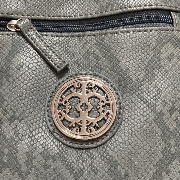 NWT Gray snakeskin crossbody bag - Picture 2 of 5